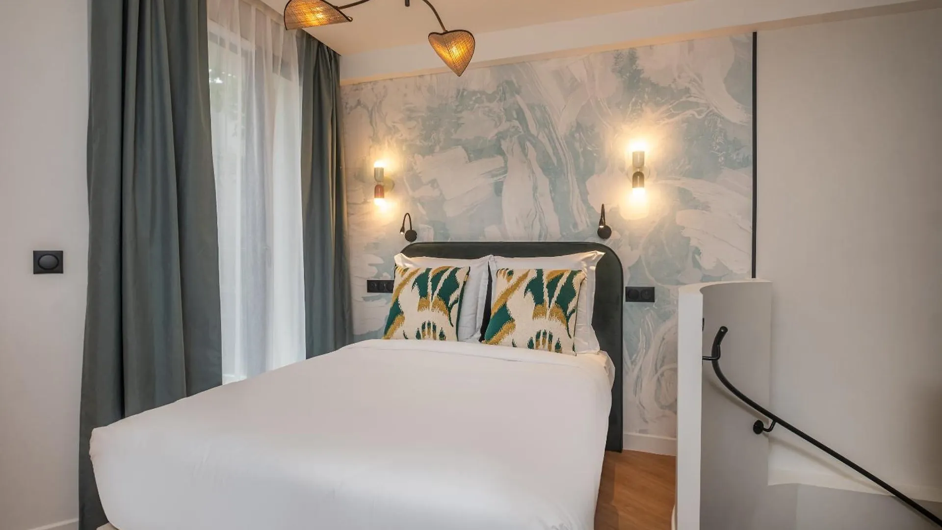 Montmartre Paris Suite