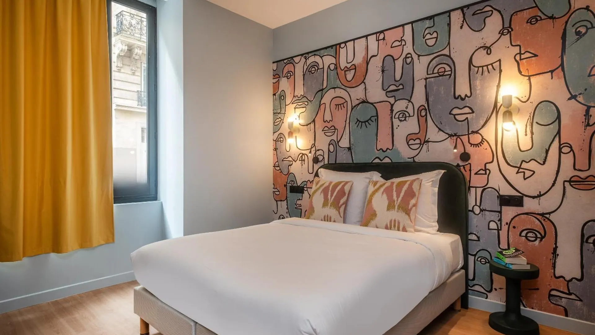 Montmartre Paris Suite